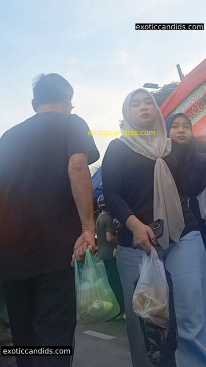 Malaysian Hijabi Pack 1 - Image 18